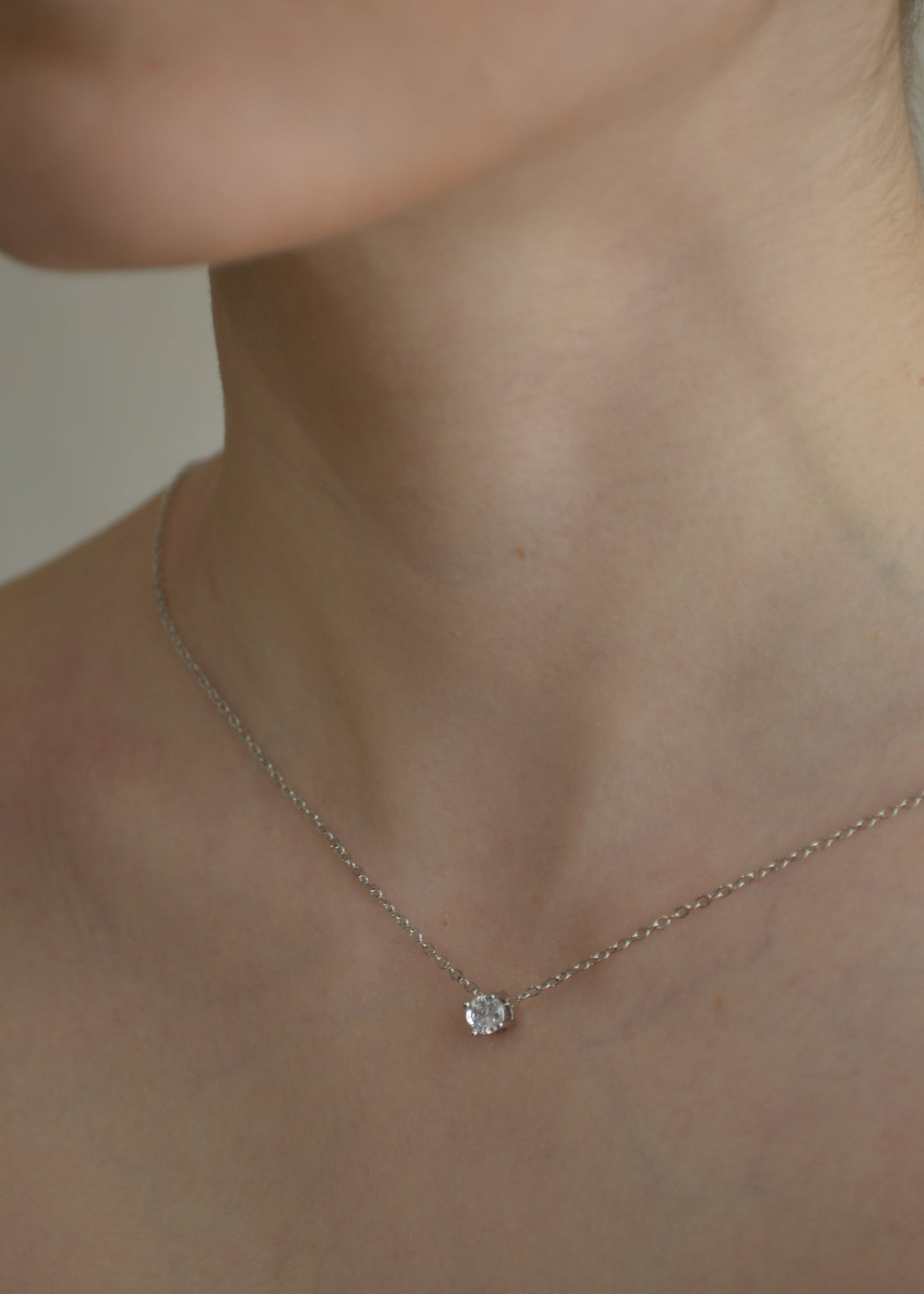 Collar Solitario Plateado