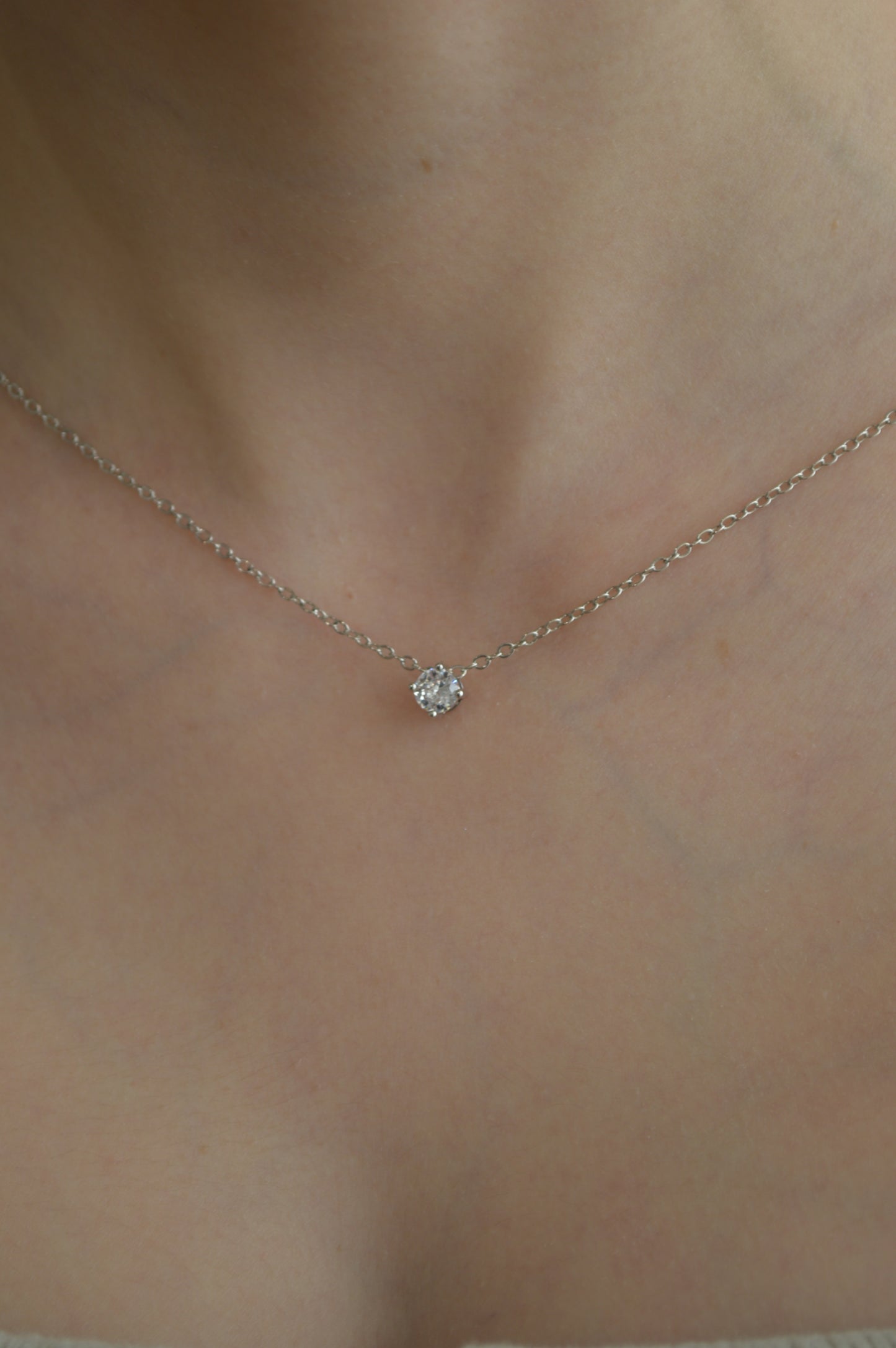 Collar Solitario Plateado