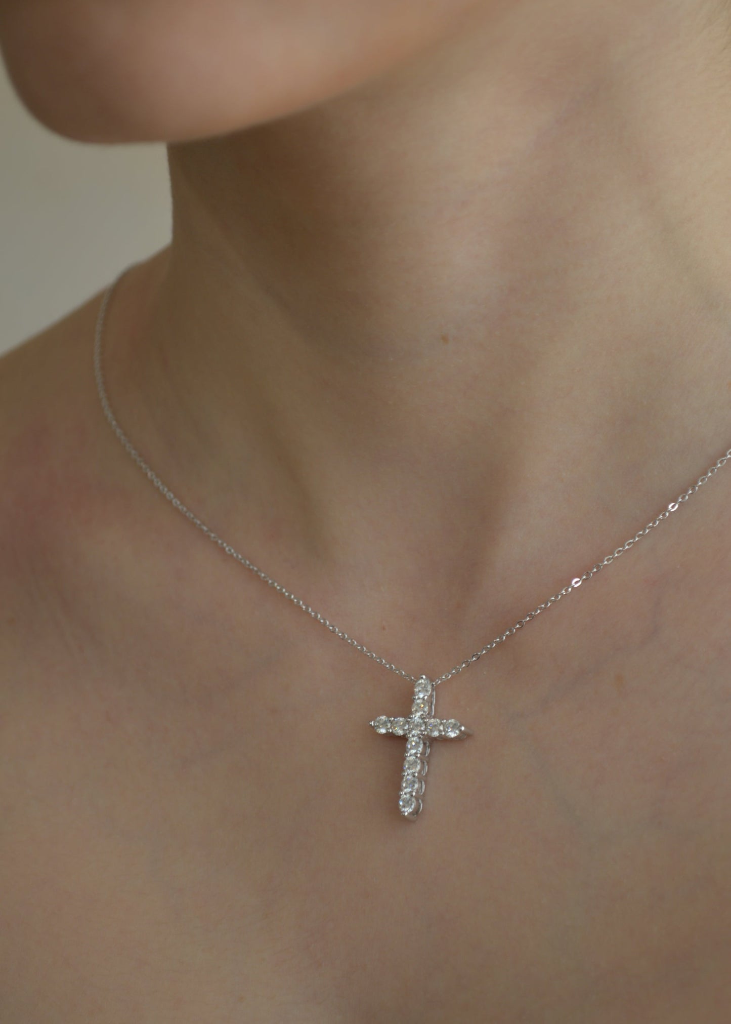 Collar Cruz Plateada