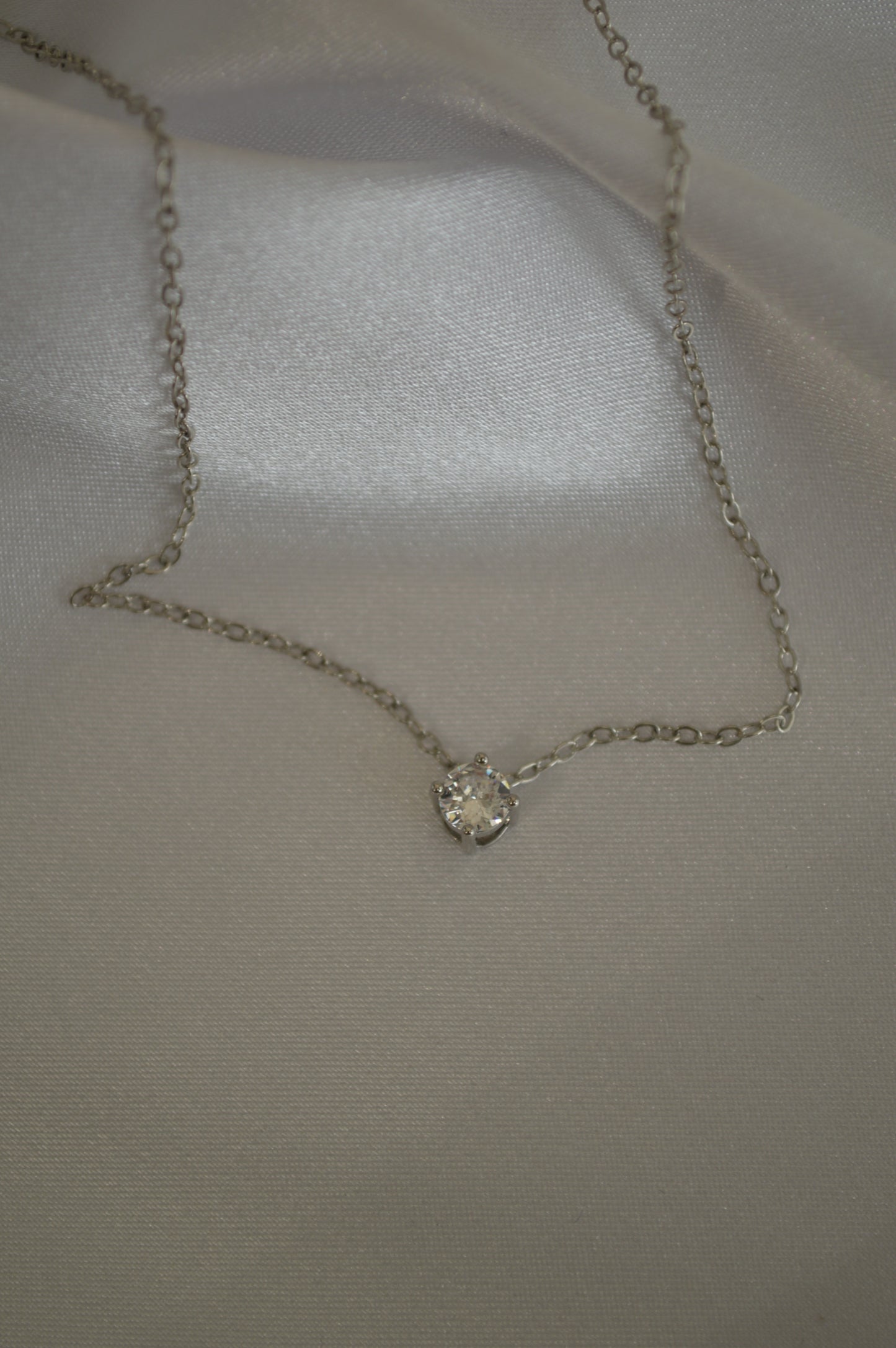 Collar Solitario Plateado
