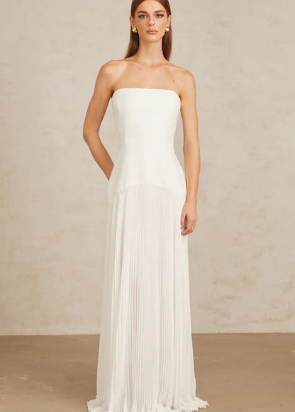 Vestido Helena Off-Shoulder Tulle Panel
