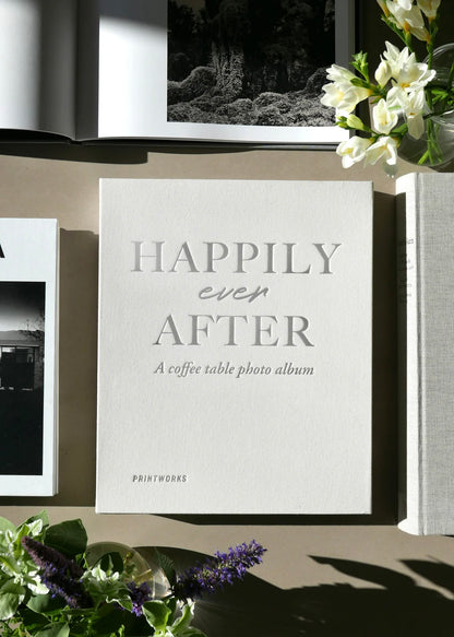 Libro Happily Ever After Blanco